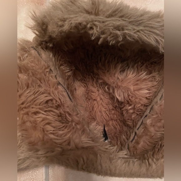 Gap brown / tan pro fleece trapper style hat, cozy interior, chin straps; M/L - Picture 2 of 4